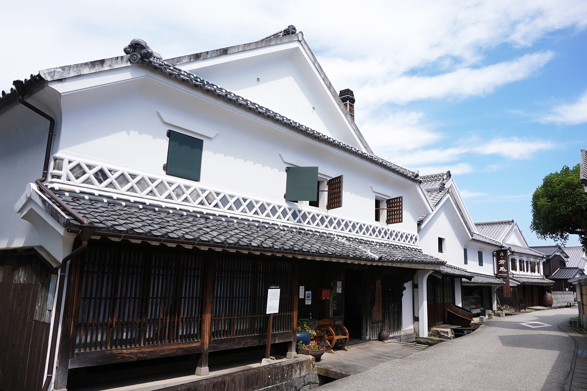 肥前浜宿の酒蔵通り