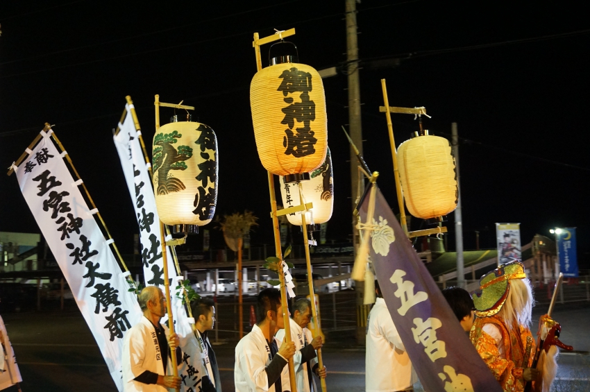 五の宮神社秋祭りの行列