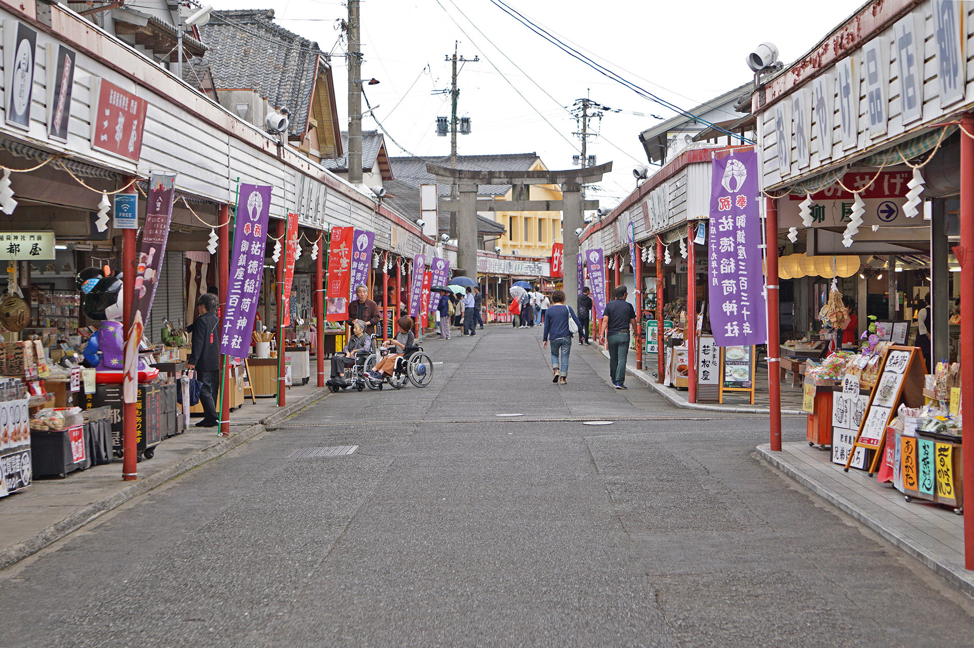 祐徳門前商店街